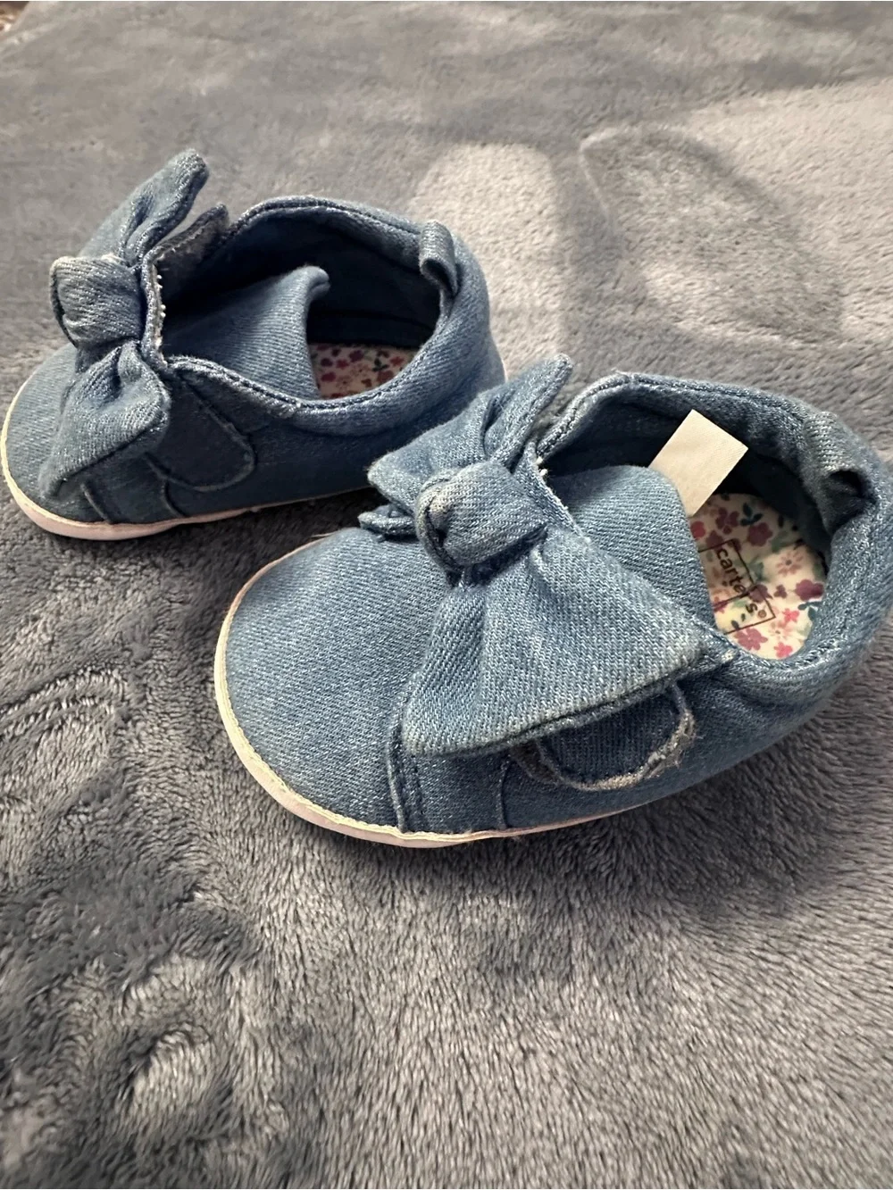 🎀 Carter’s Denim Bow Baby Shoes 9-12M Chambray First Walker *